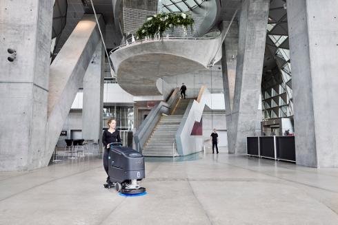 SC550 D 53 LI-ON EU FULL PKG - Image 5