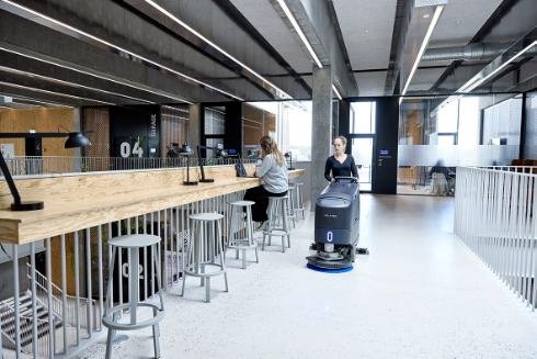 SC550 D 53 LI-ON EU FULL PKG - Image 8